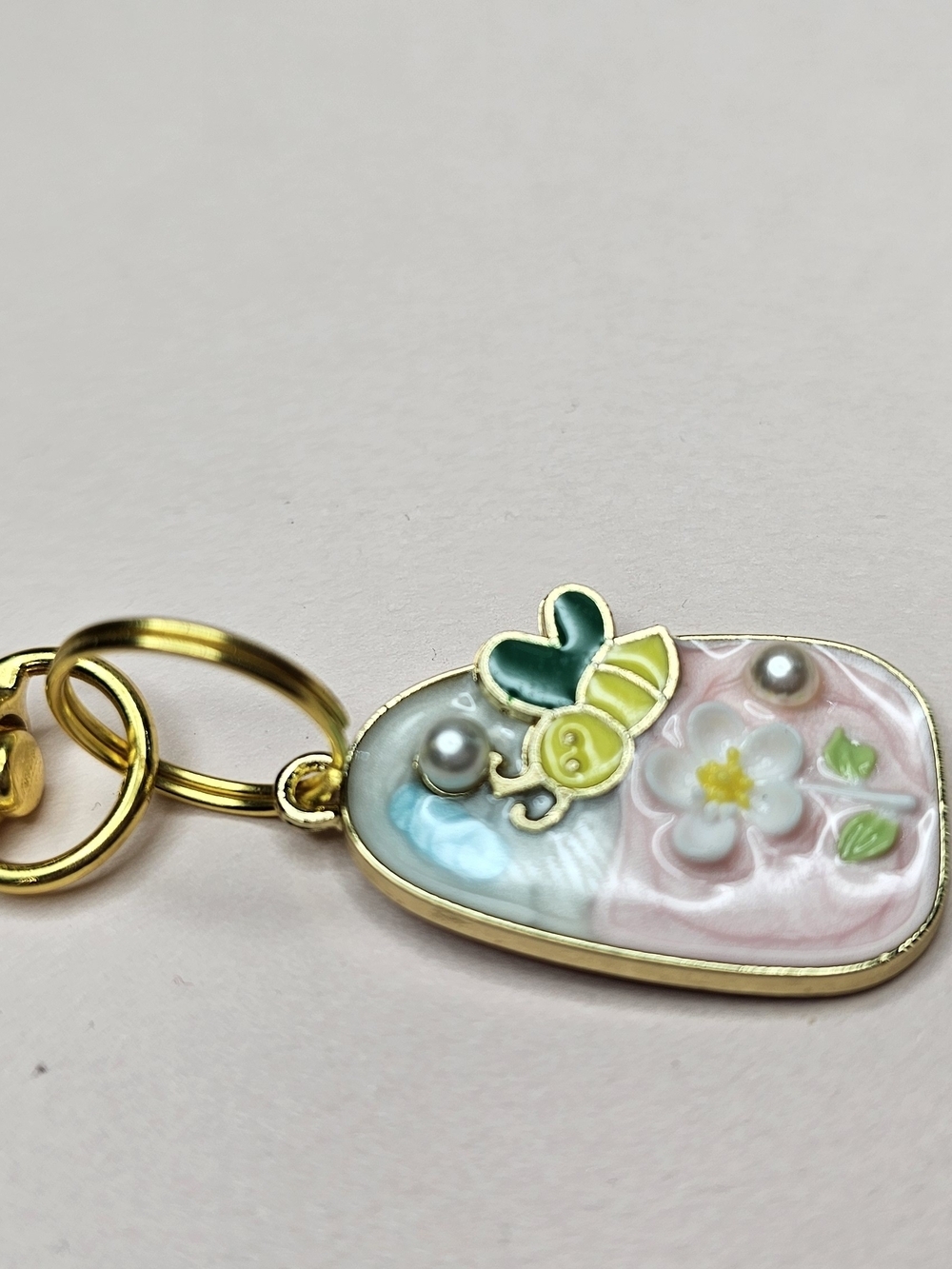 Cute Floral Enamel Keychain Charm - Pastel Pink & Blue - Picture 3 of 5